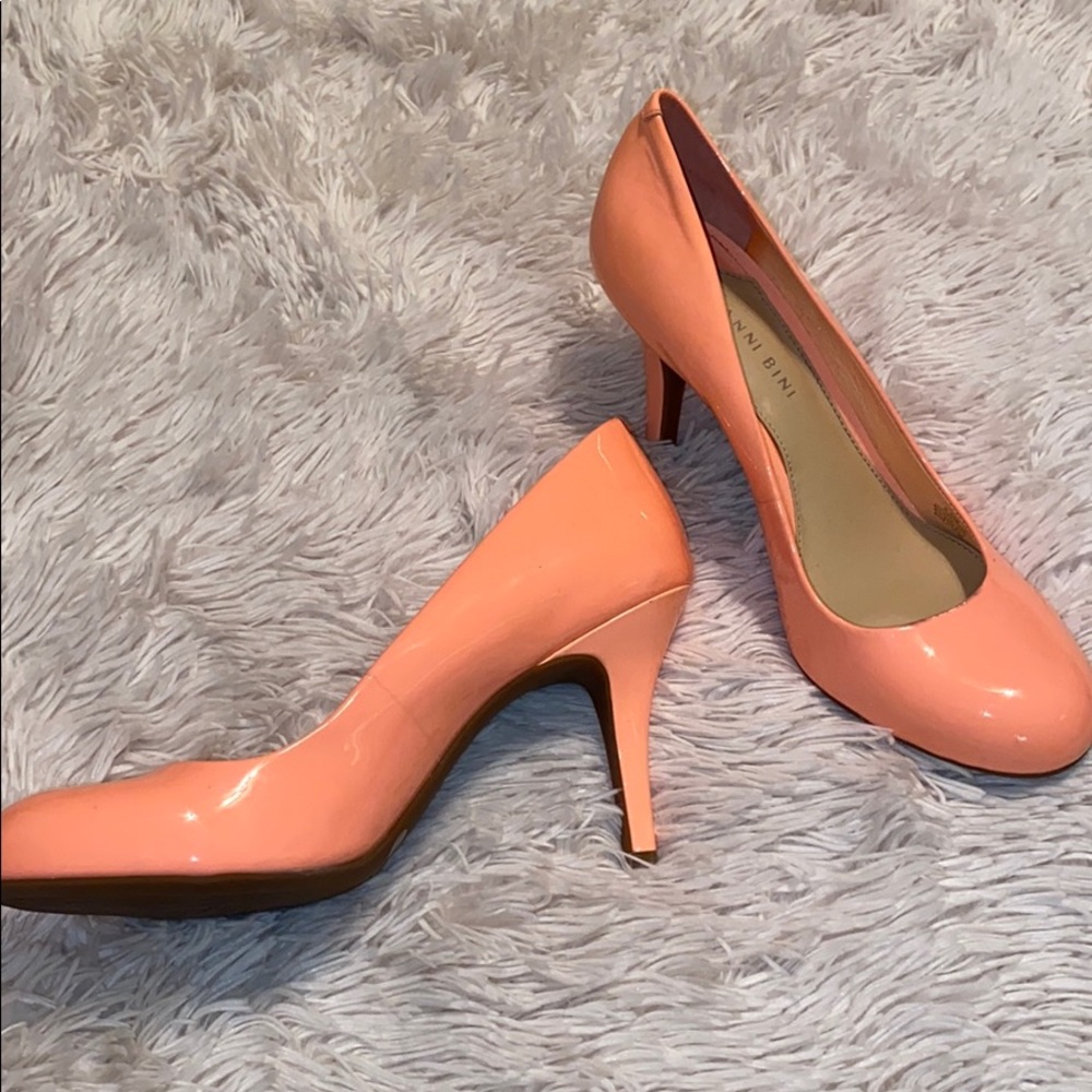 Coral colored heels size 9.5